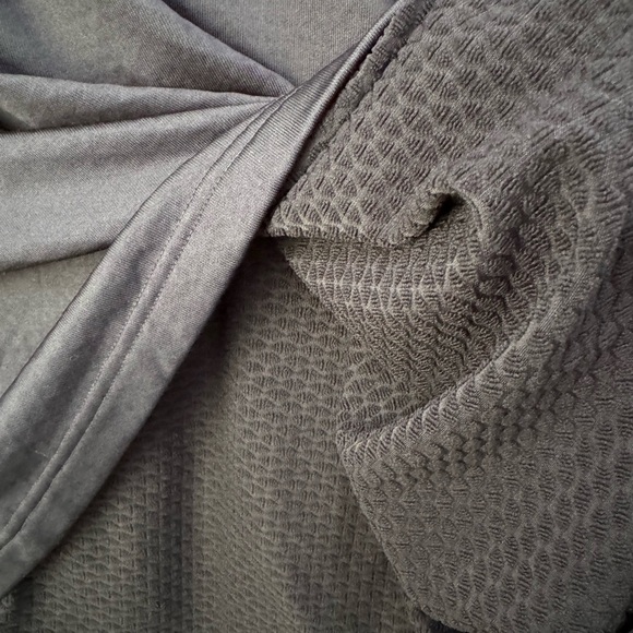 NWT Men’s Fabletics Performance Pullover size XXL (2XL) - Picture 6 of 6